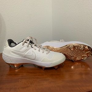 Nike Baseball cleats women’s NEW